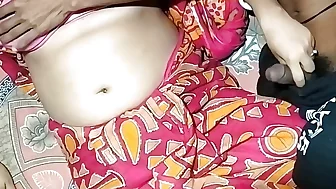 Desi maal Ko gand pe chudai kiya bed pe with big dick k saath