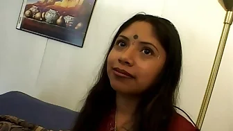 Indian bitch banged by two cocks