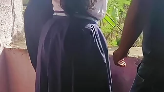 Gav se padane ahi hu hi ladaki ko sir ne ache se choda
