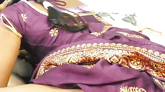Indian Desi Bhabhi's Pussy Fucked Hard