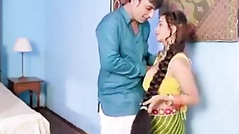 Desi Doodhwali ki Chudai Malik ne Choda