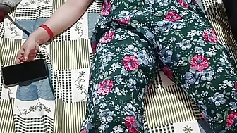 Indian Bhabi Massage Indian Mms with Hindi Audio Desi Bhabhi Ki Chudai