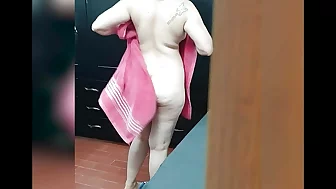 WOW!! What a delicious fuck with this bitch.