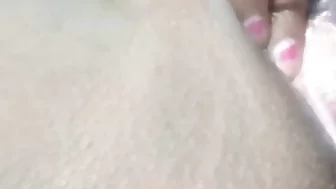 Trisha bhabhi na aapna papa ka lund pakad liya